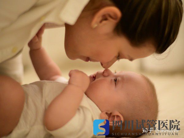 43歲高齡失獨(dú)媽媽成都三代試管圓親子夢(mèng)一次成功(圖2) 43歲高齡失獨(dú)媽媽成都三代試管圓親子夢(mèng)一次成功(圖2)