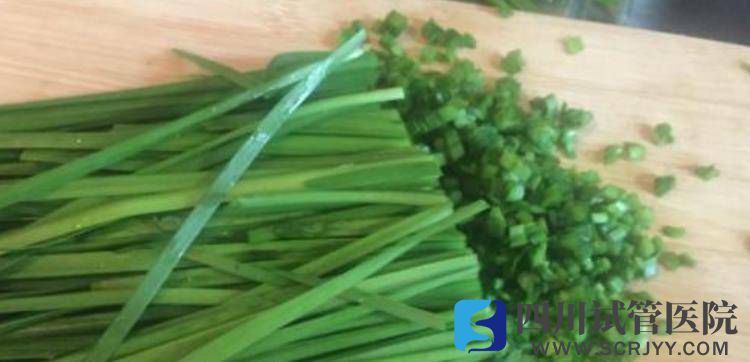 平時常見的韭菜雞蛋，一起搭配不僅美味，還可以保護(hù)子宮與卵巢(圖1)